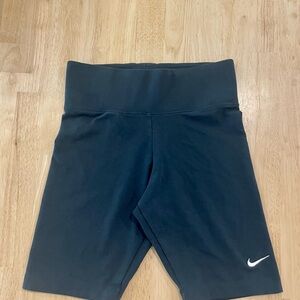 Nike 8” Biker Shorts - Navy